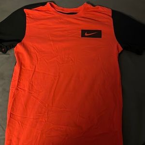 Nike orange-reddish T shirt (Men’s S)